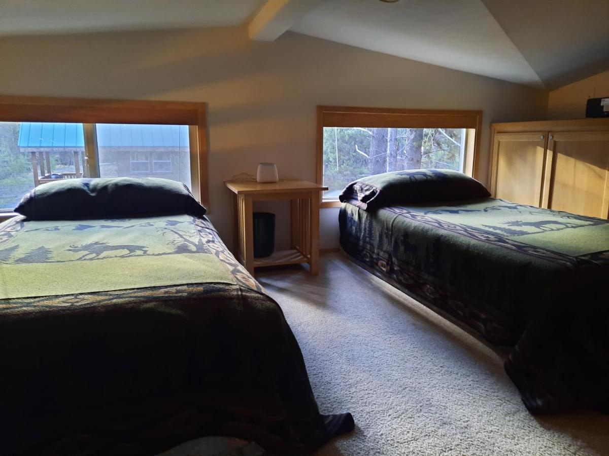 Willamette Pass Inn & Chalets Odell Lake ภายนอก รูปภาพ