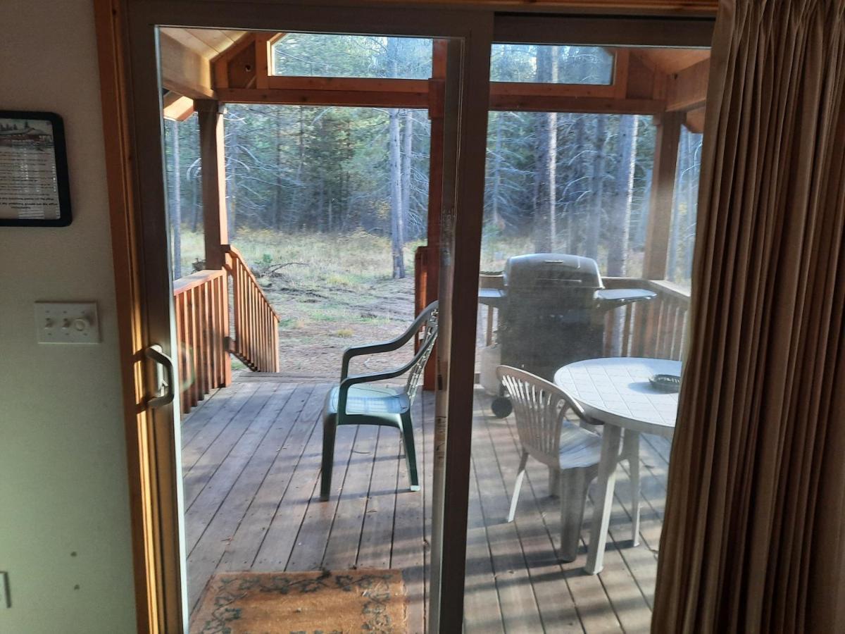 Willamette Pass Inn & Chalets Odell Lake ภายนอก รูปภาพ