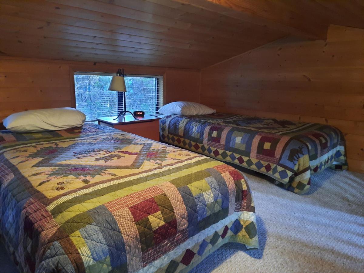 Willamette Pass Inn & Chalets Odell Lake ภายนอก รูปภาพ