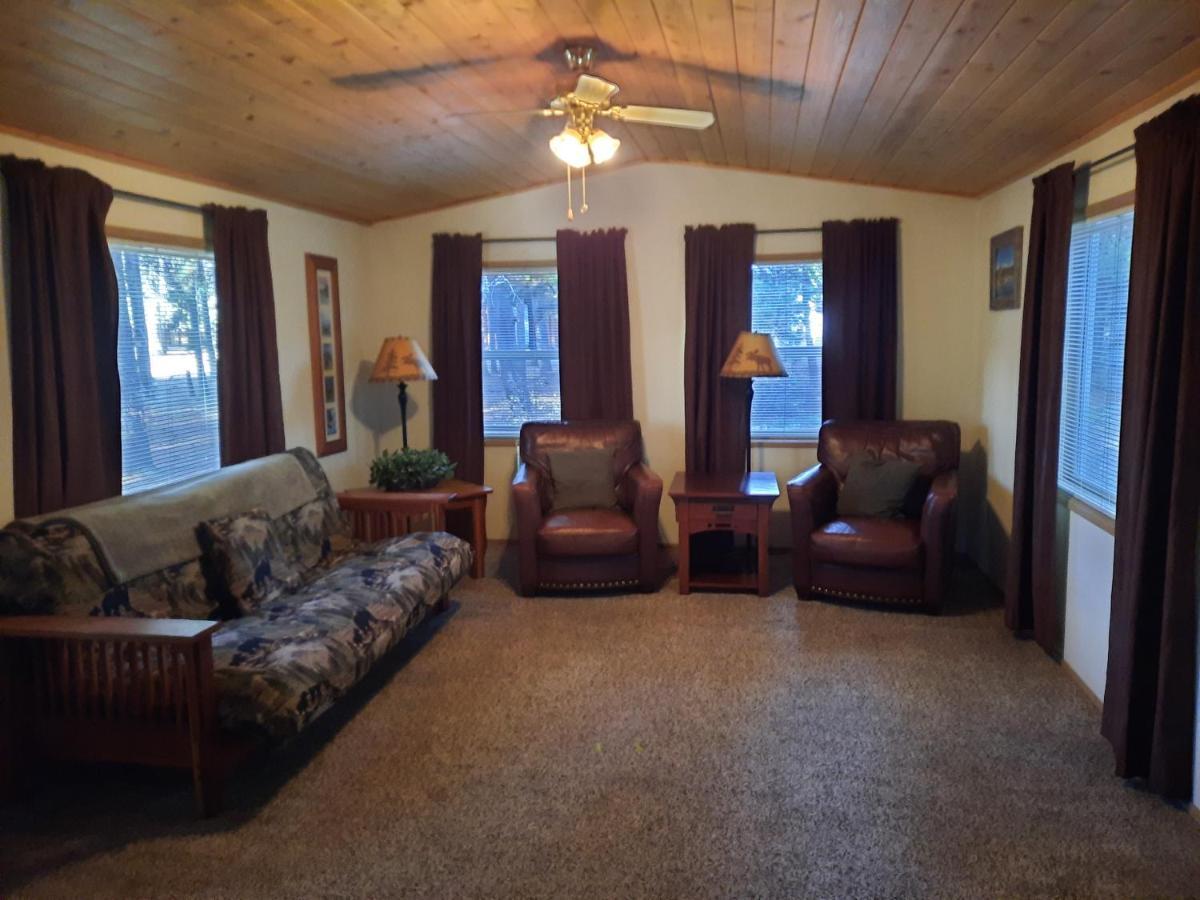 Willamette Pass Inn & Chalets Odell Lake ภายนอก รูปภาพ