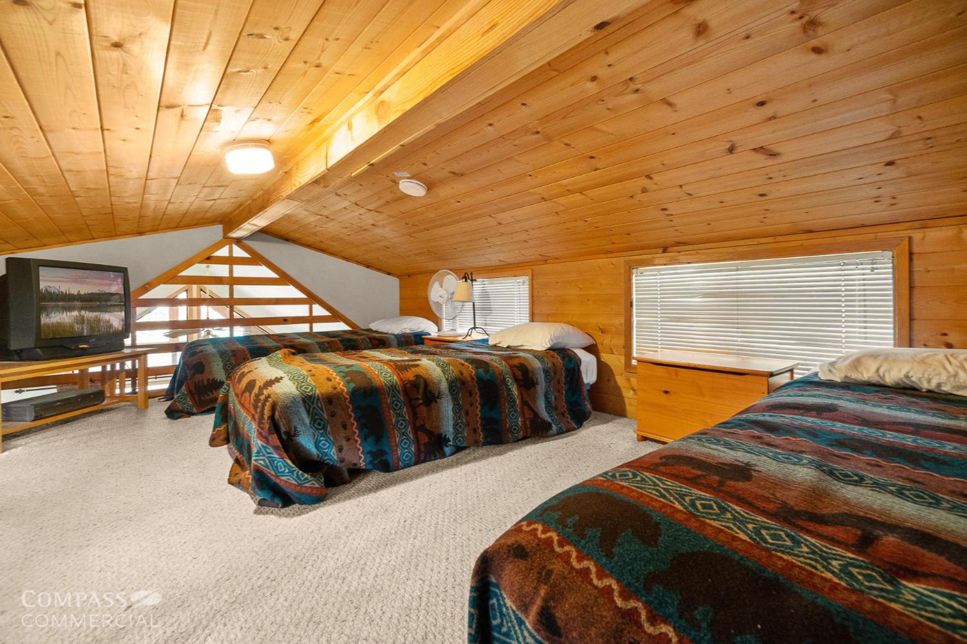 Willamette Pass Inn & Chalets Odell Lake ภายนอก รูปภาพ